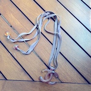 Chanel vintage choker.